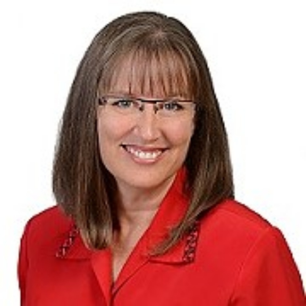 Meet your Posher, Mona